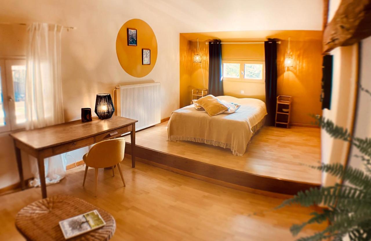 Bed and Breakfast Le Repaire De La Reveuse Saint-Frajou Экстерьер фото