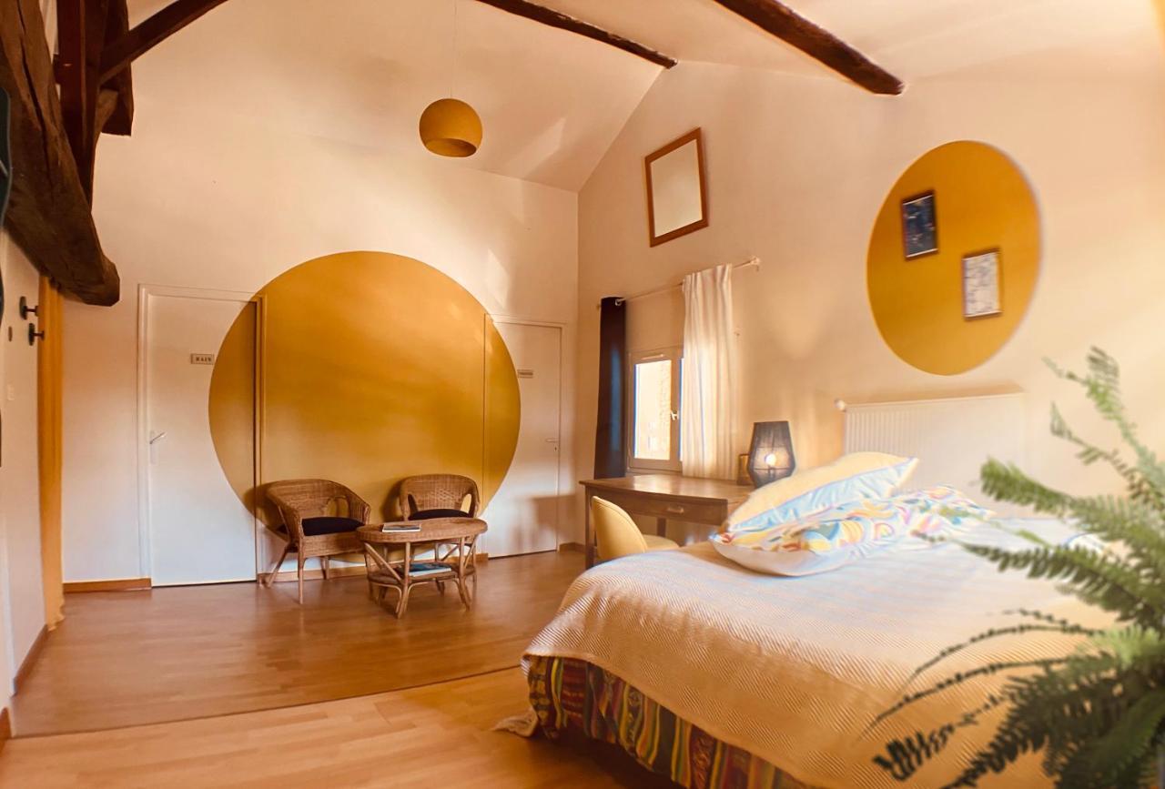 Bed and Breakfast Le Repaire De La Reveuse Saint-Frajou Экстерьер фото